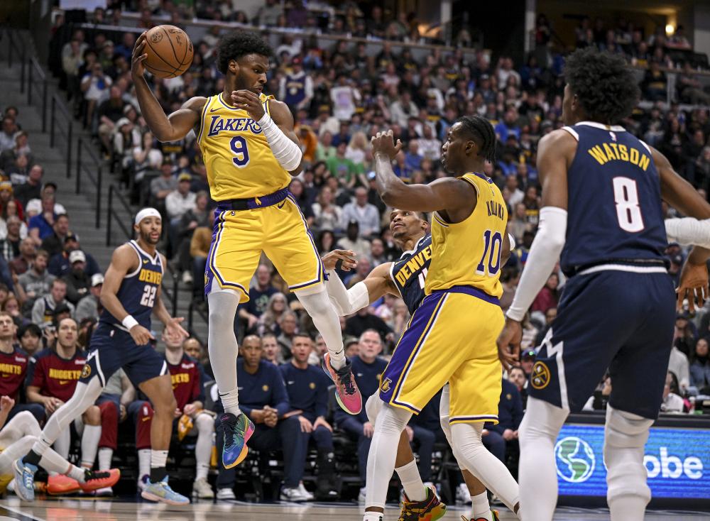 主力球员伤 主力球员伤